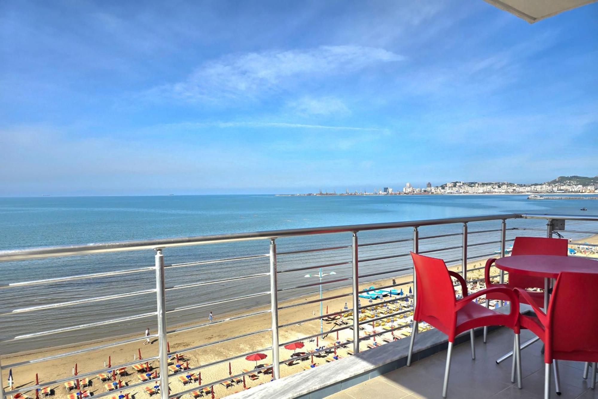 Sea View Apartments In Дуррес Екстер'єр фото