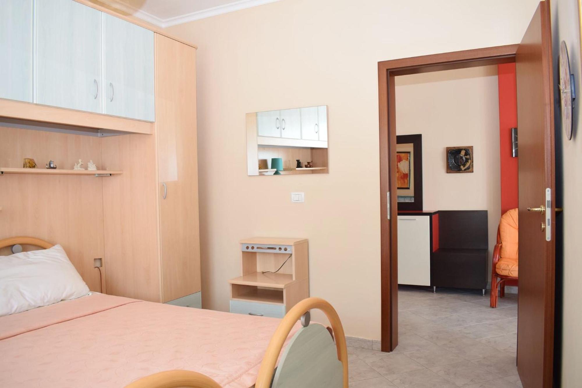 Sea View Apartments In Дуррес Екстер'єр фото